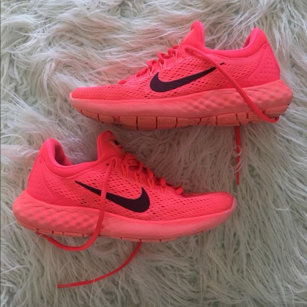 Nike Lunar Skylux running shoes